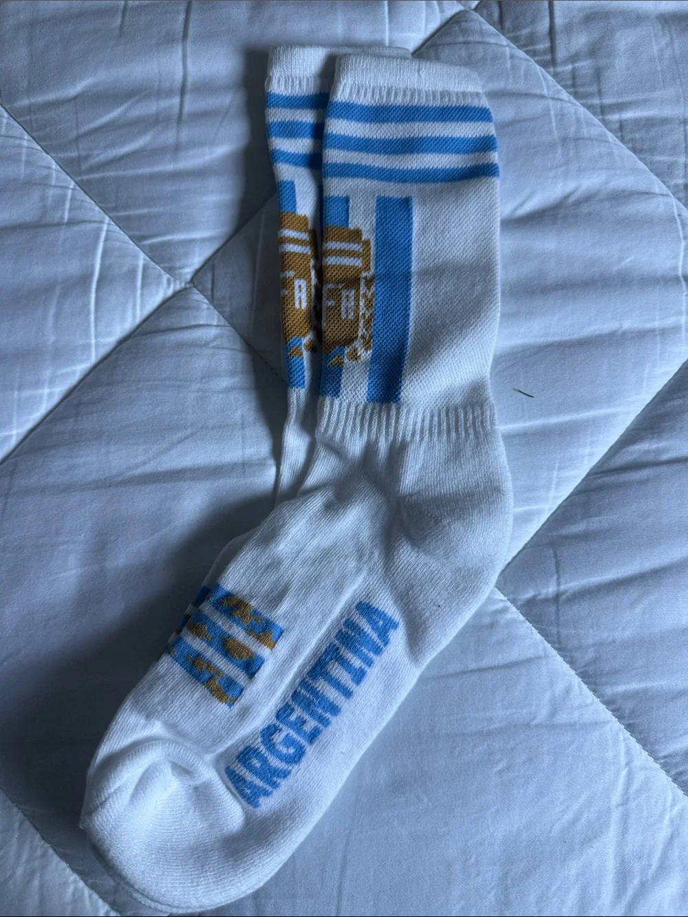 Argentina Crest Crew Socks - White & Light Blue